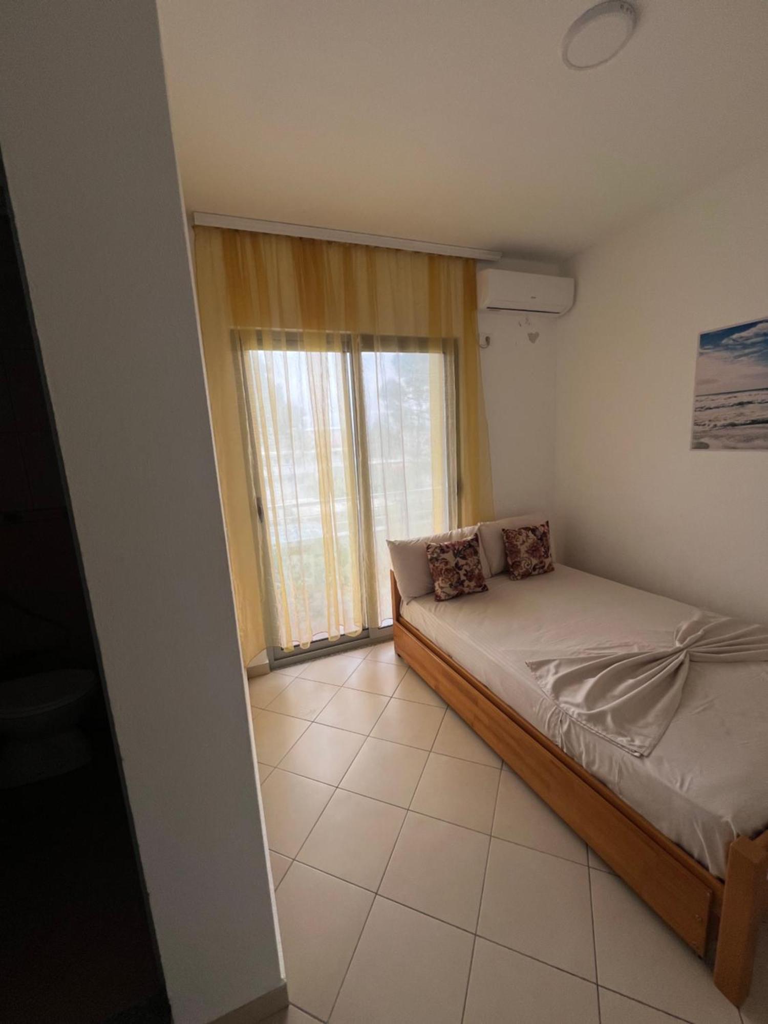 Peja 3* Velipojë