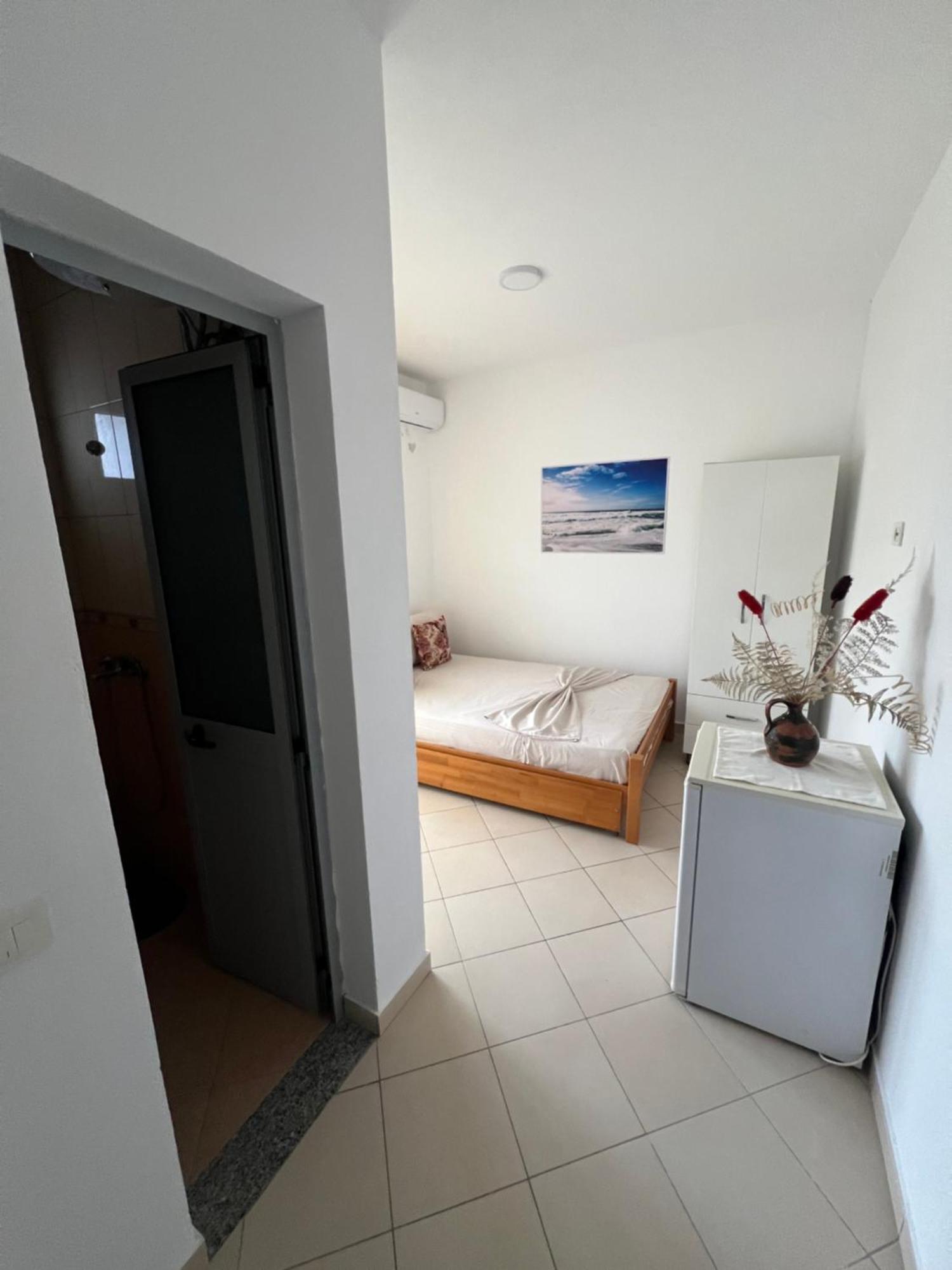 Peja Hotel Velipojë