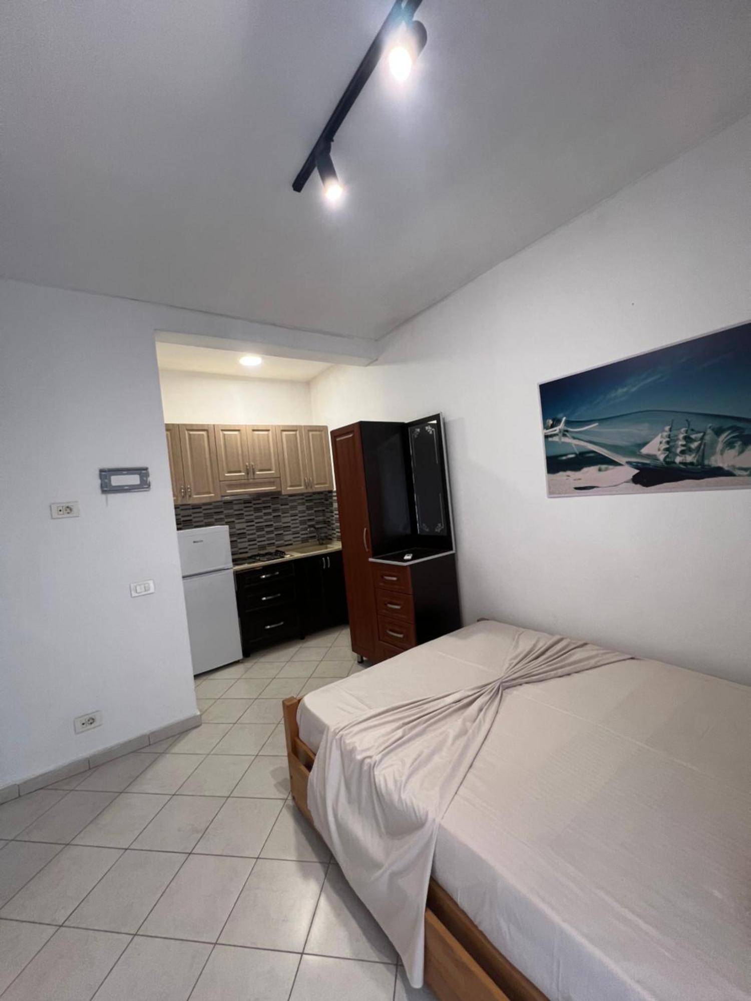 Peja 3* Velipojë