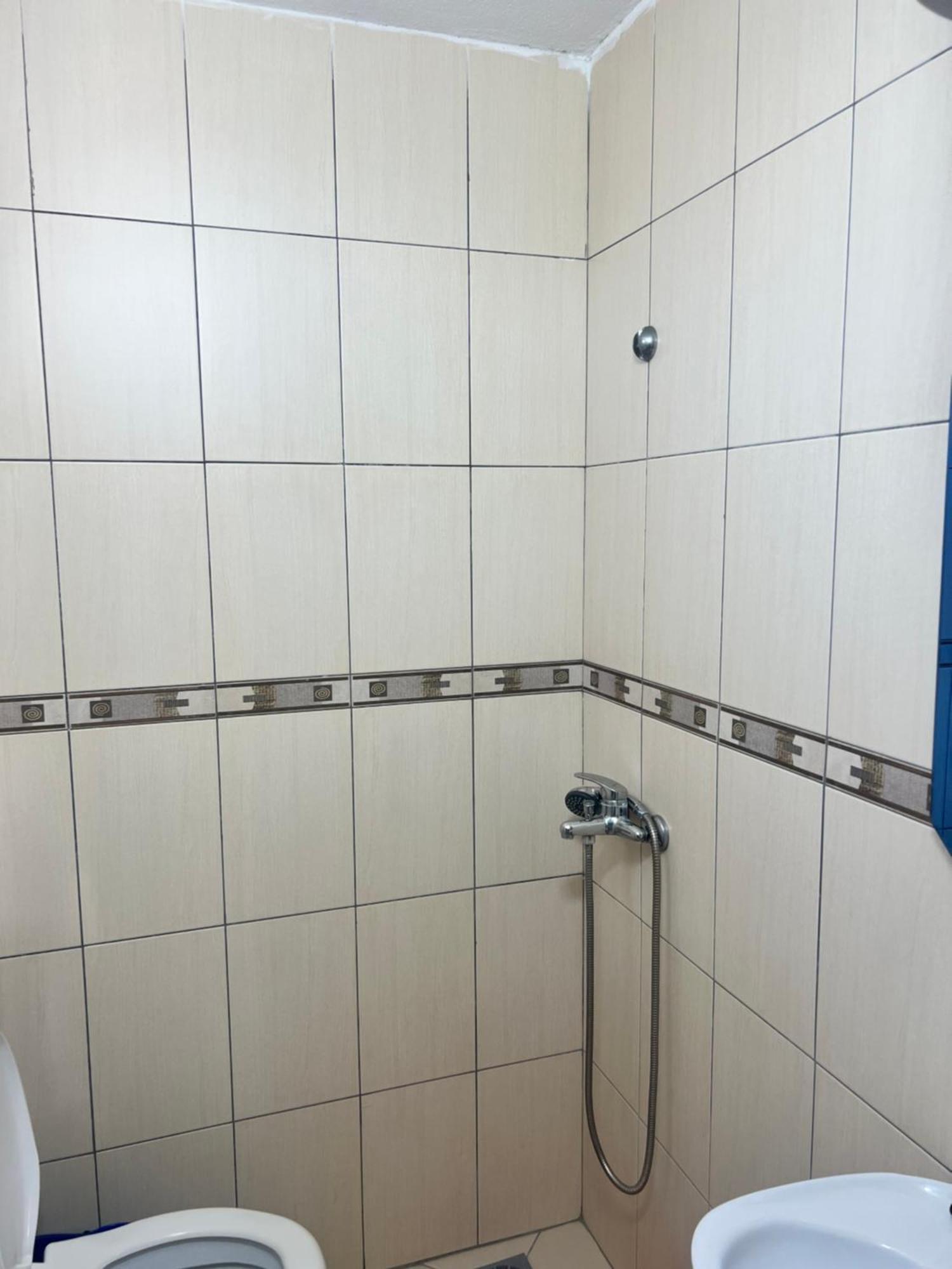 Peja 3* Velipojë