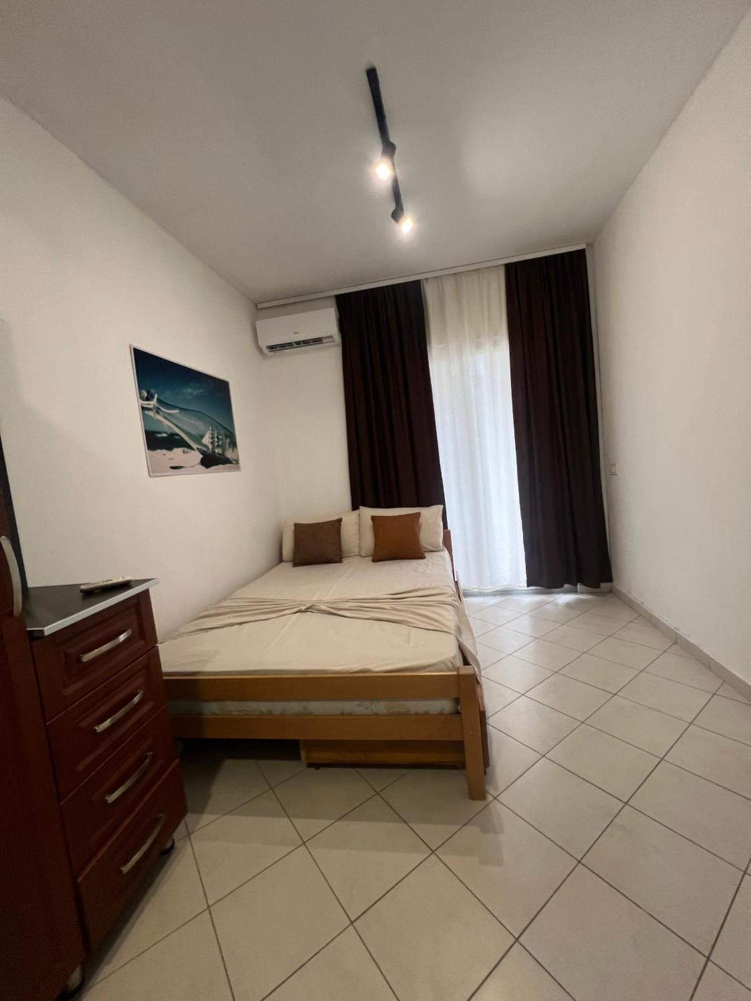 Peja 3* Velipojë
